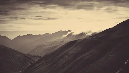 montagnes-mountains-nuages-clouds