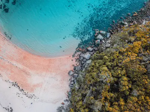 beach-aerial-coastline-plage-vue-aérienne-littoral