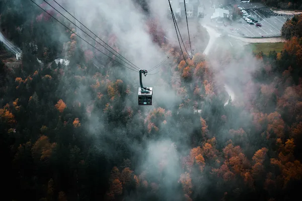 cable-aerial-tramway-télépherique-station