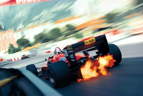 course-voiture-flammes-speed-car-racing-flames-f1