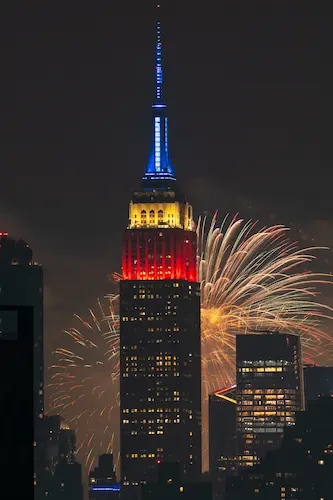 tour-feu-artifice-tower-fireworks-ny-usa-empirestate