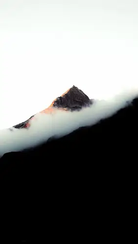 mountain-sunrise-fog-montagne-lever-soleil-brouillard